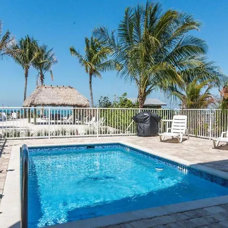 # 6Waterfront Beautiful 4 Bed 3 Bath Pool Home